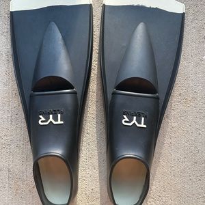 TYR flex fins